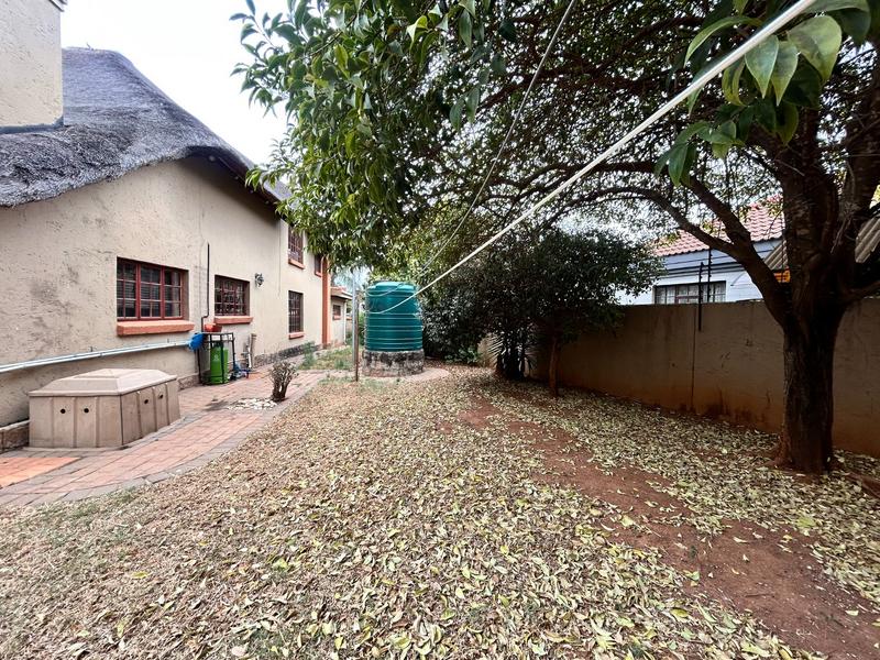 To Let 4 Bedroom Property for Rent in Melodie North West